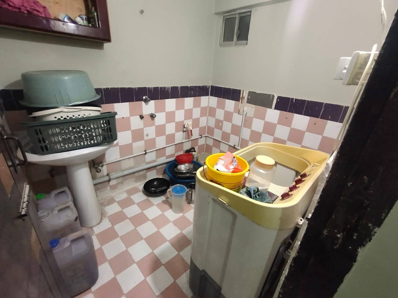 Alam Shah Bukhari apartment 3 bed DD, 1450 sq fit, 4th floor, Gulistan-e-Johar, block 19 Karachi
