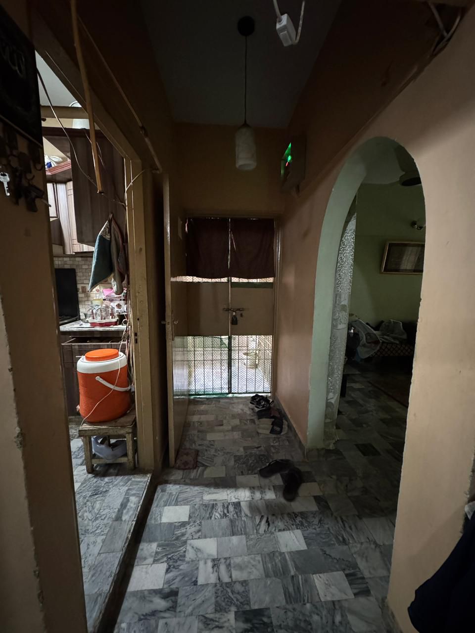 2 Dad DD 900 Square Yards 2nd floor Boundary wall Gulistan-e-Johar
