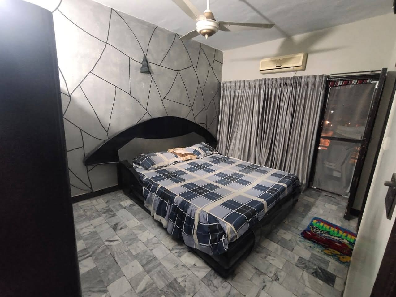 Alam Shah Bukhari apartment 3 bed DD, 1450 sq fit, 4th floor, Gulistan-e-Johar, block 19 Karachi