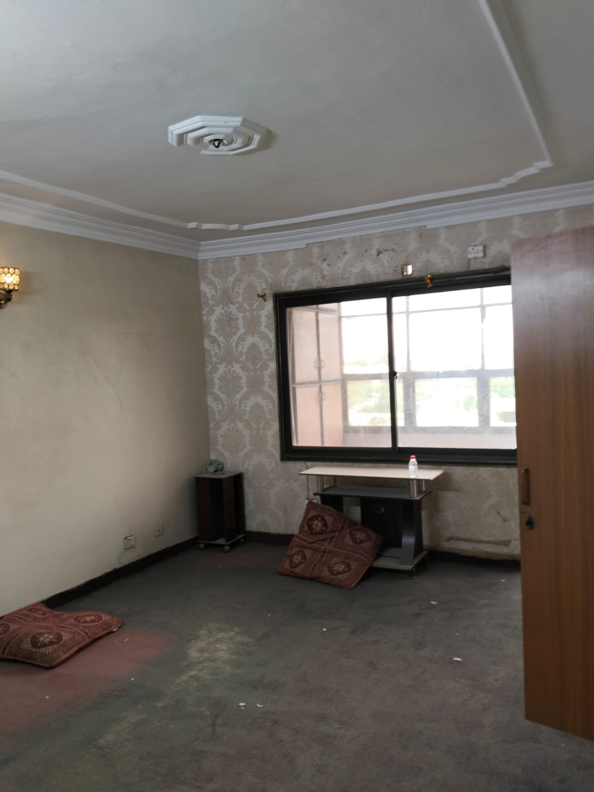Gulshan-e-Iqbal Block-7 Allah Noor Apartment