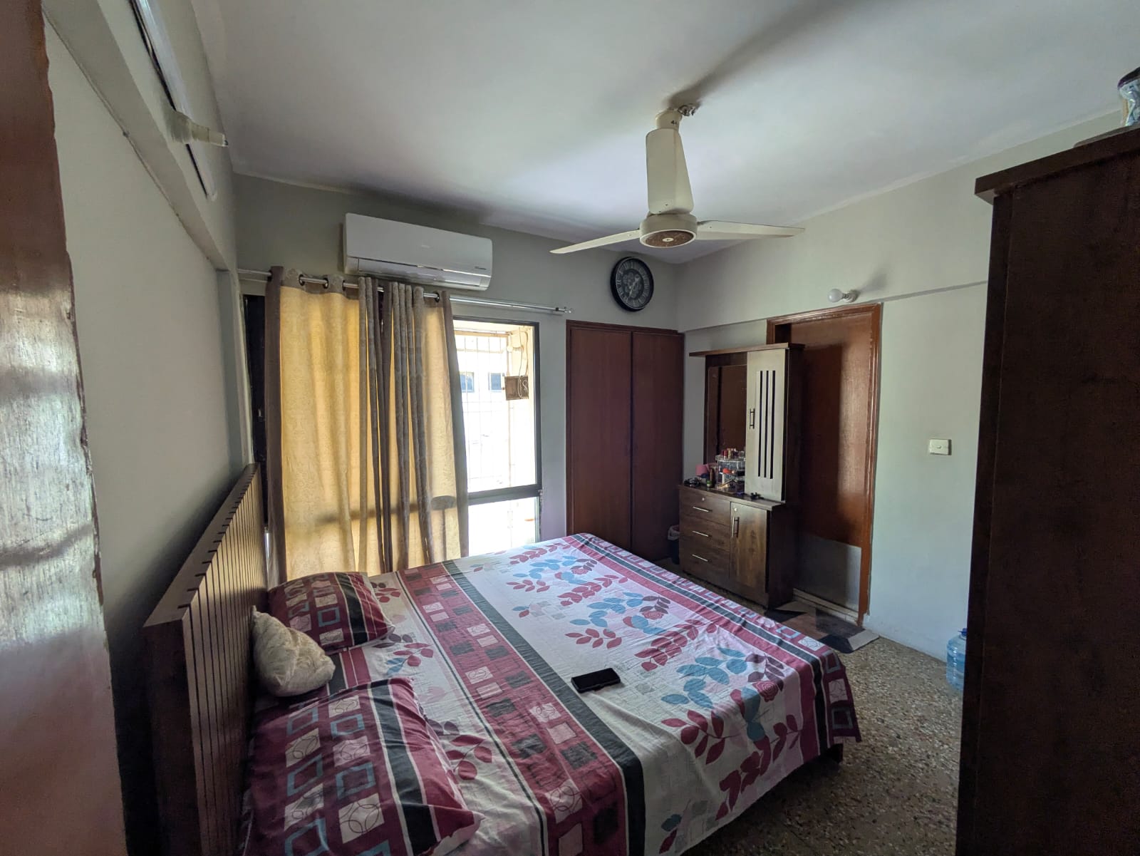 Najma Square 2 Bad DD, 4th Floor 1050 Sq Fit Gulshan Iqbal Block 13 B Karachi